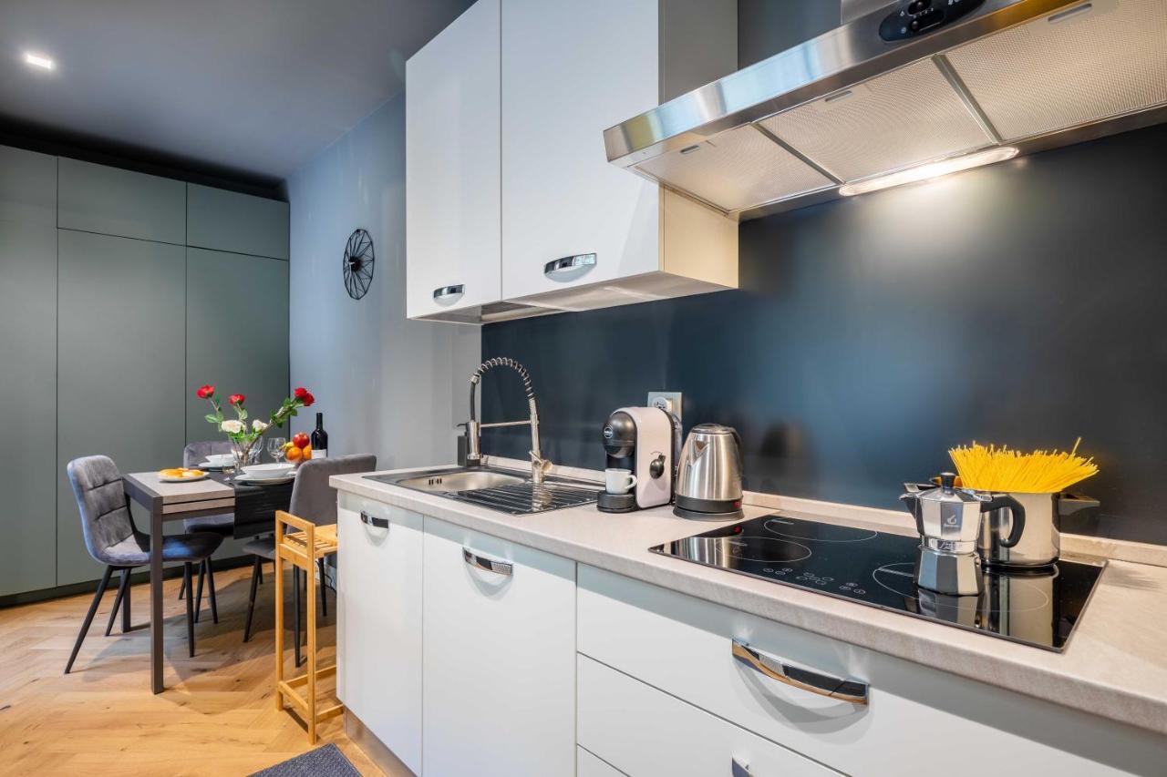 Deluxe Apartment Milan - Duomo - Milan Lin Airport Bagian luar foto