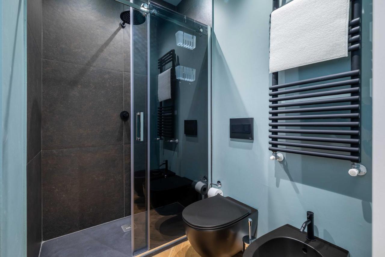 Deluxe Apartment Milan - Duomo - Milan Lin Airport Bagian luar foto